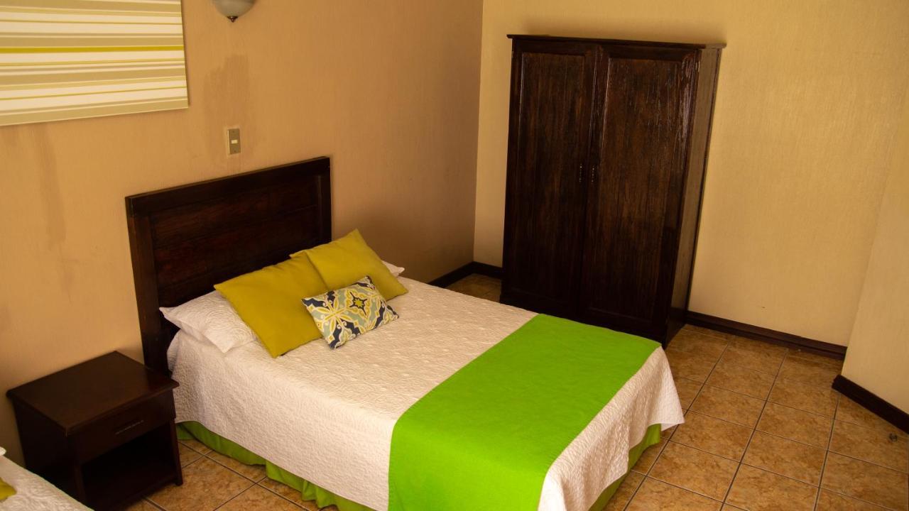 Resort Y Parque Acuatico Valle Dorado Эль-Росарио Экстерьер фото