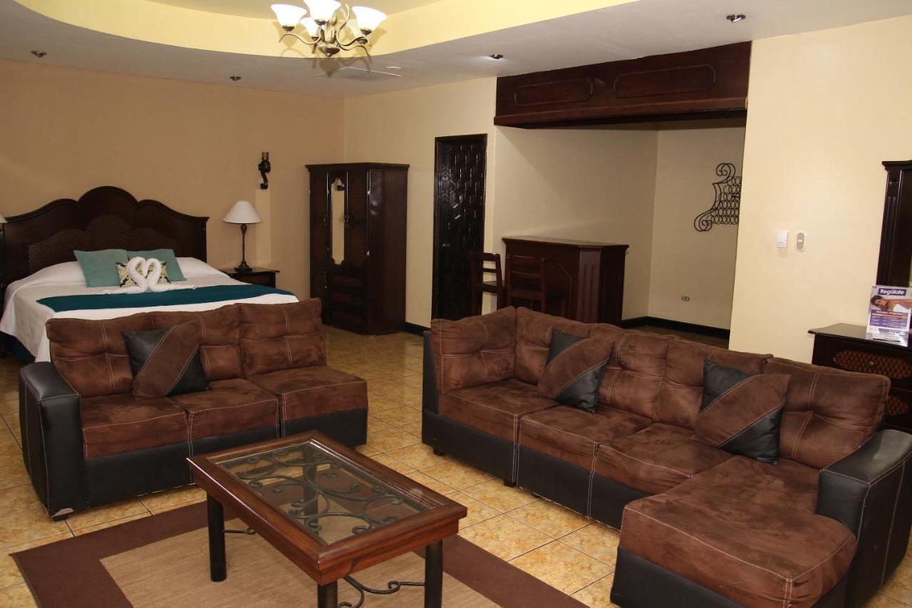 Resort Y Parque Acuatico Valle Dorado Эль-Росарио Экстерьер фото